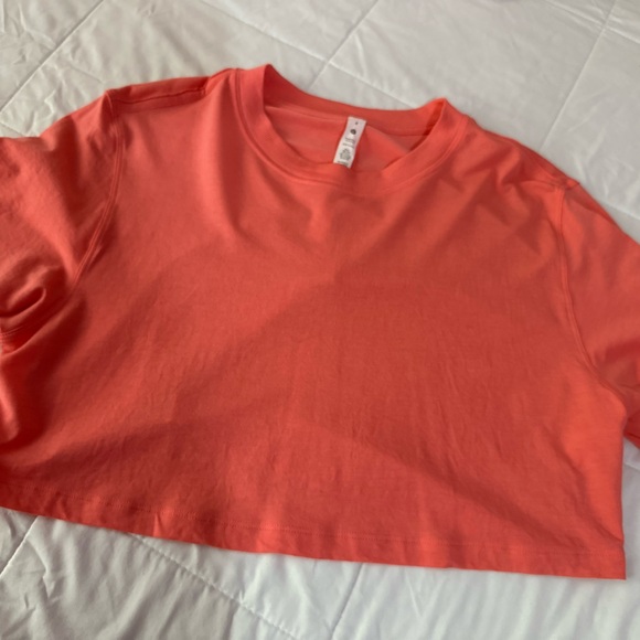 Lululemon all yours crop tee - Picture 4 of 4